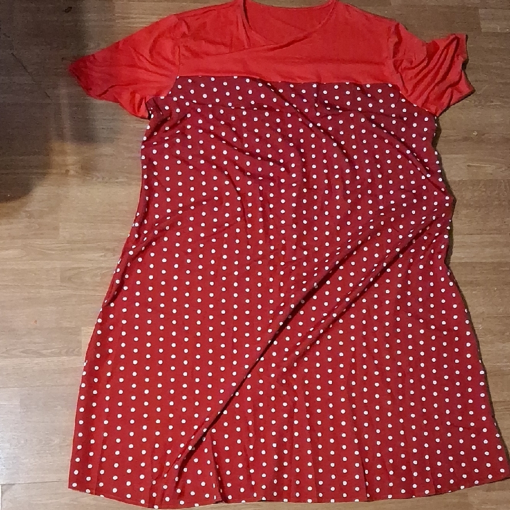 🛍 Red Polka Dot Dress 5x